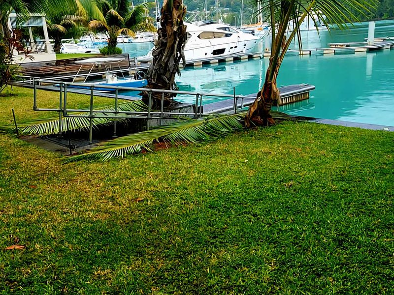Stylish Basin 6 Garden Apartment - Photo 9