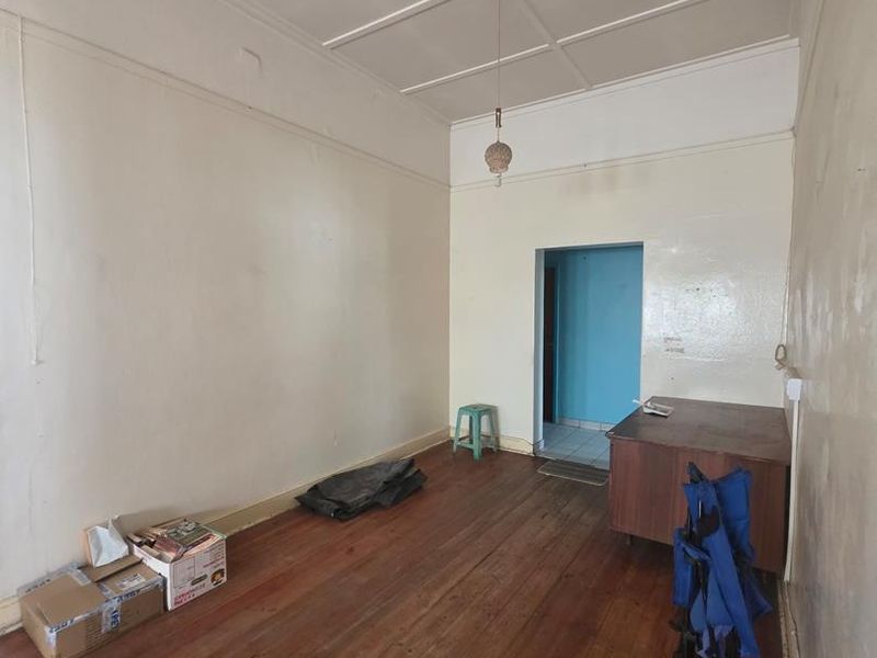 Large German style Four-bedroom house for sale in Usakos. - Photo 3