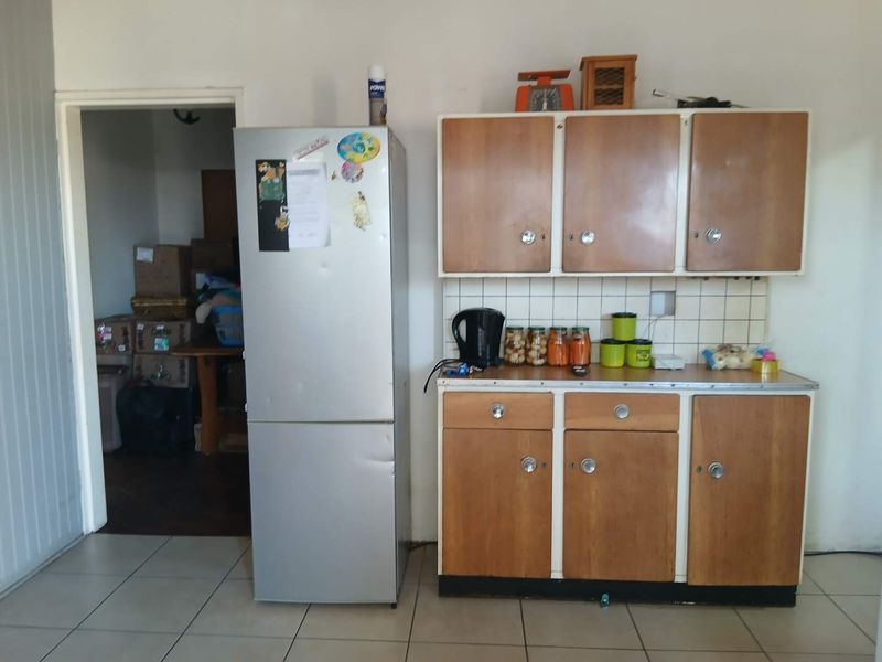 Family Home For Sale - Photo 6