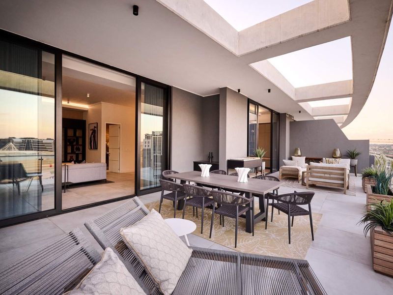 3 Bedroom Penthouse With Uninterrupted Views - Photo 2