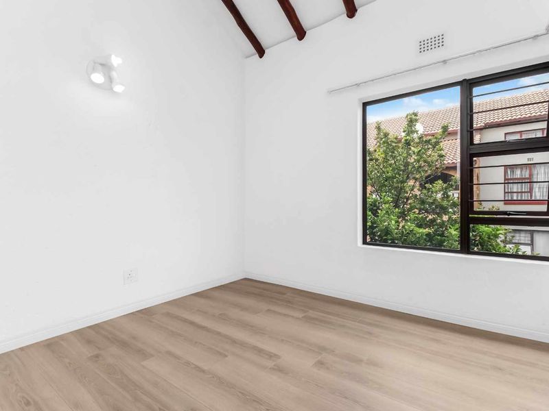 2 BEDROOM LOFT APARTMENT FOR SALE IN MORNINGSIDE SANDTON - Photo 8