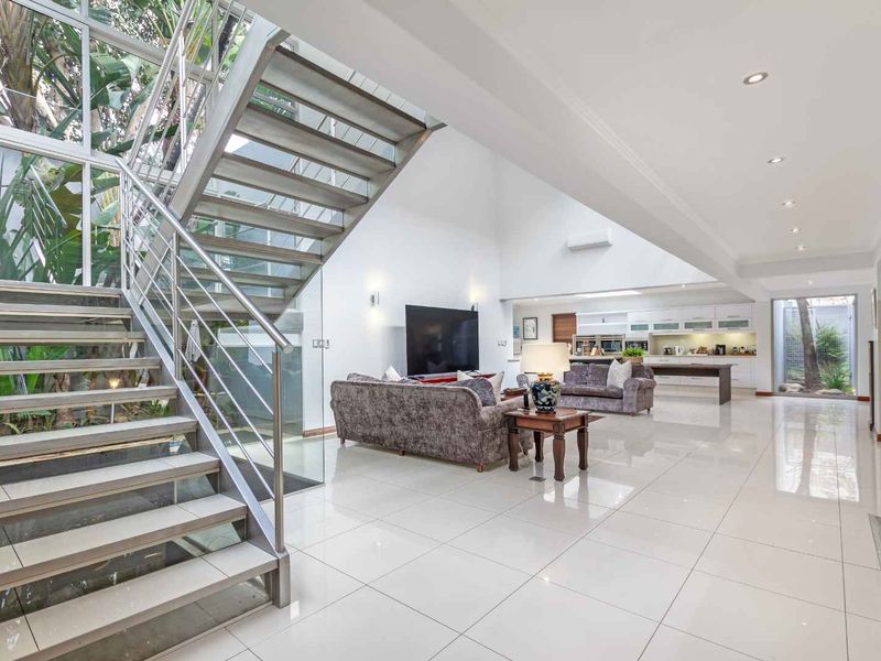 4 BEDROOM HOUSE FOR SALE IN FOURWAYS GARDENS LIFESTYLE ESTATE - Photo 7