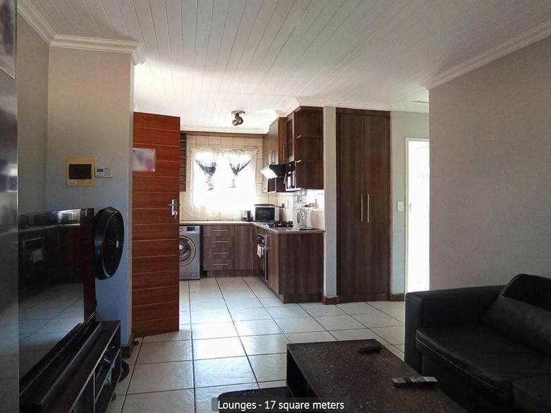 2 Bedroom Apartment in Andeon - Photo 6