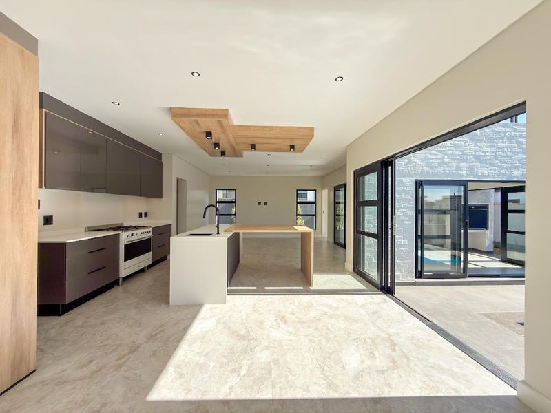 Future-Proof Living in One of Gauteng’s Most Established Estate Communities. - Photo 9