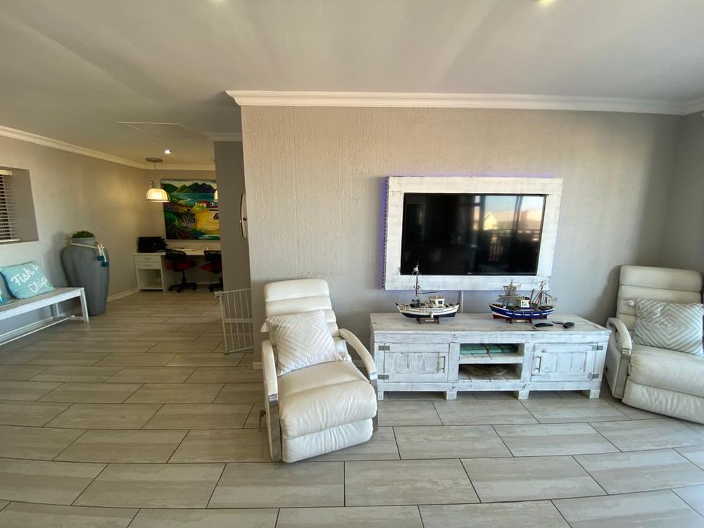 First floor open-plan lounge, kitchen and lounge with balcony