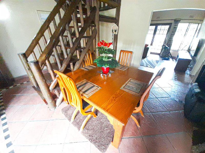 Phenomenal family house for a large family - Photo 8