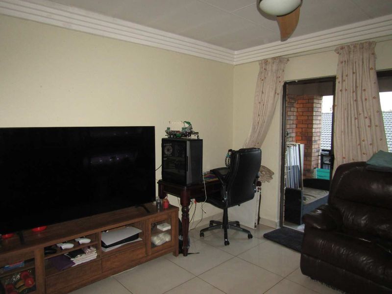 Priced to Sell - Photo 5