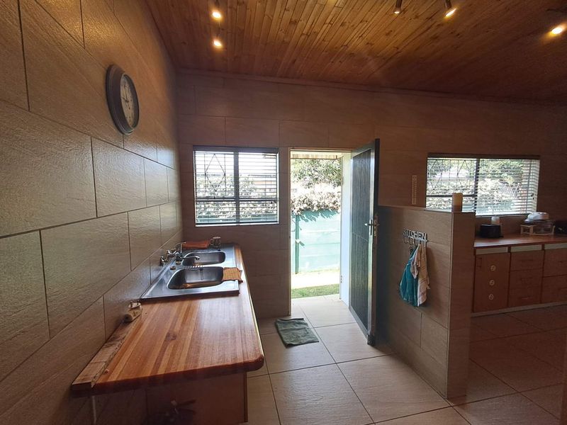 Main House & Cottage: Ideal for Family & Guests! - Photo 6