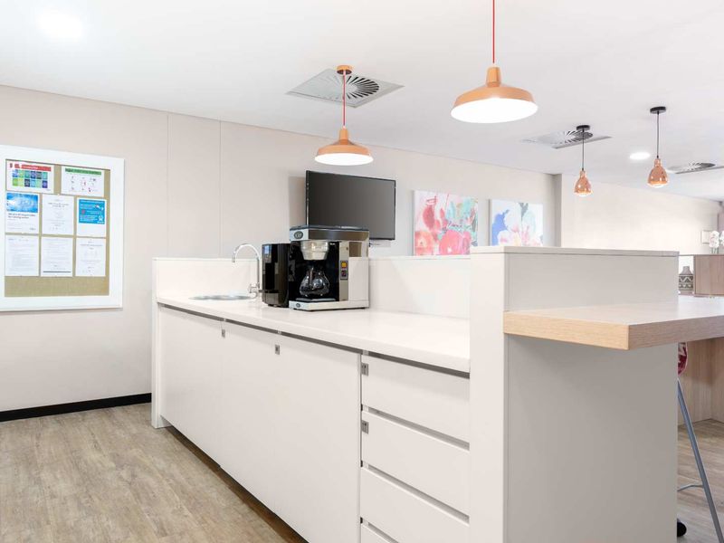 All-inclusive access to professional office space for 15 persons in Regus Uni Park - Photo 7