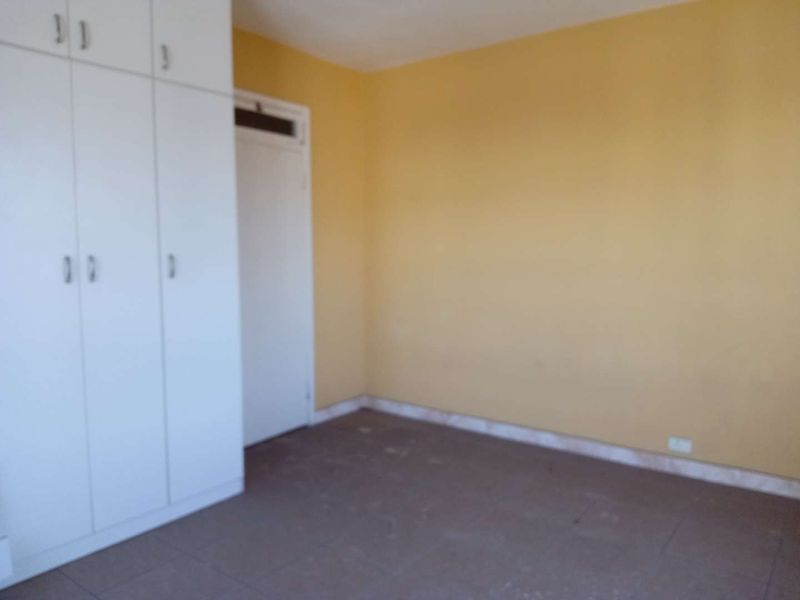 2.5 Bedroom flat in The Gables on Victoria Embankment! - Photo 9