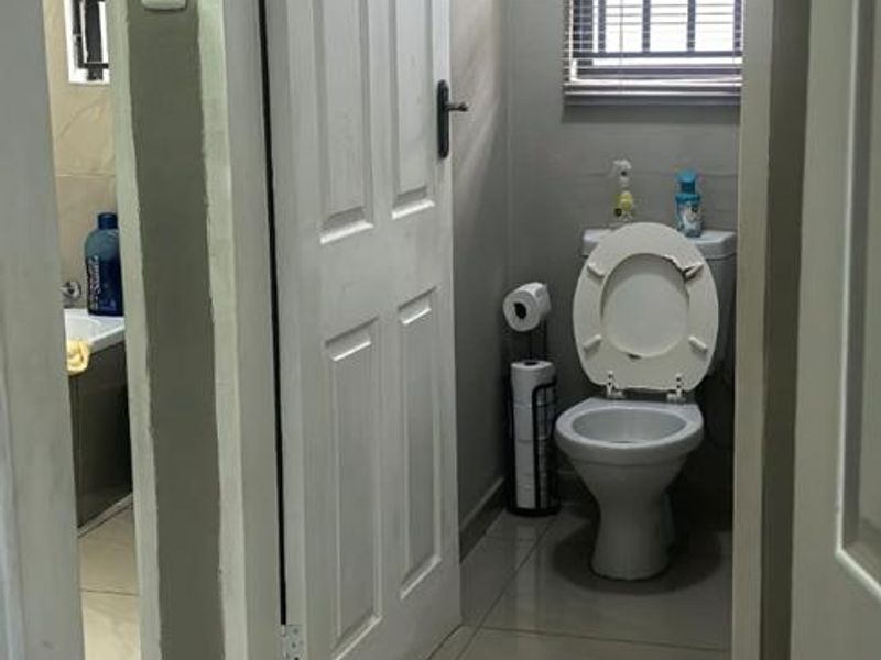 3 Bedrooms House for Sale in Soshanguve UU - Photo 3