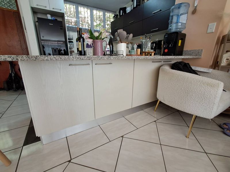 2 bed, 1.5 bath duplex in Queenswood - Photo 9
