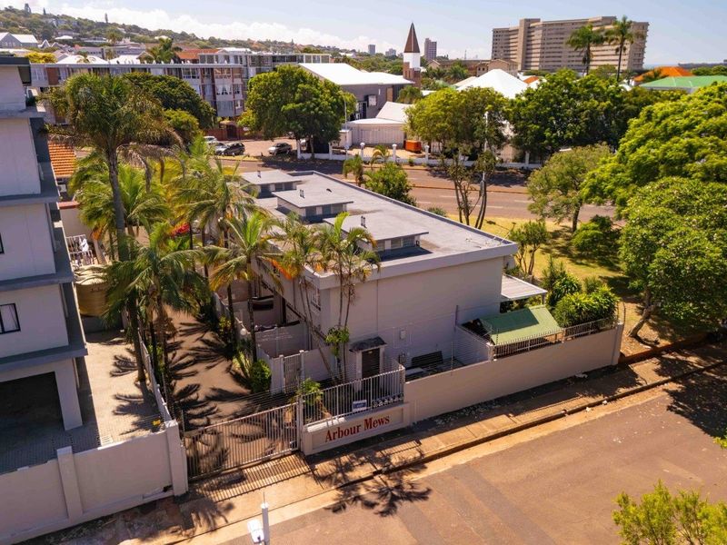 Modern 2-bedroom duplex in Windermere offering comfort, space, and a great lifestyle. - Photo 3