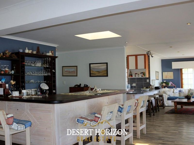 Swakopmund, Vogelstrand | Flexible living: 2 kitchens, perfect for Airbnb or multi-gen families - Photo 3