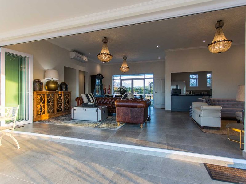An Exceptional Opportunity to own the 1,96 hectare Equestrian School with premium facilities, located within the Equestrian hub on Val de Vie Estate - Photo 6