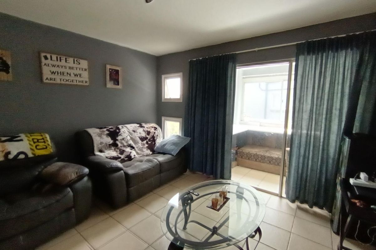 Apartment For Sale in Verwoedpark  Alberton - Photo 4