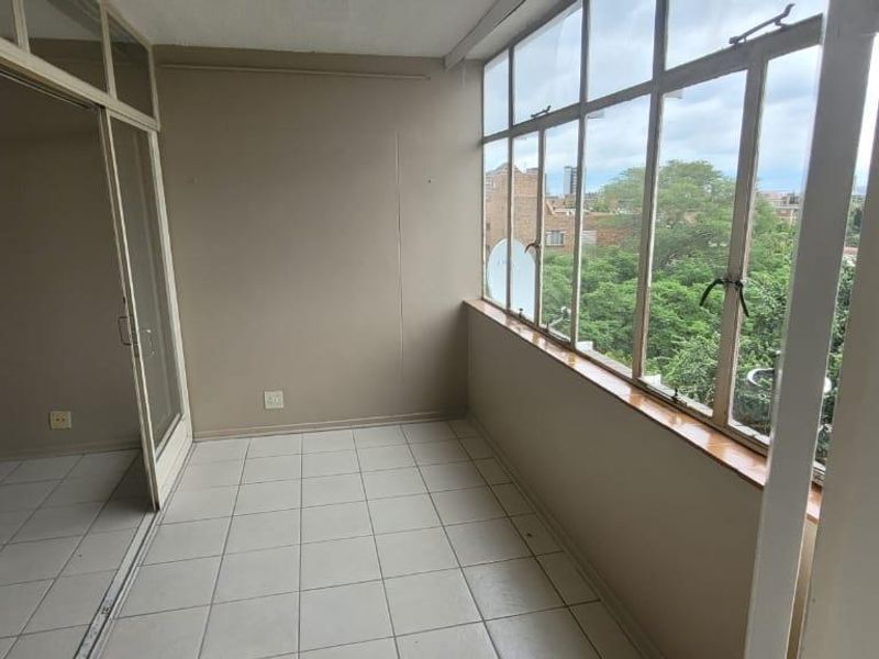 Sunnyside Gem: Ideal Home or Lucrative Investment! - Photo 5