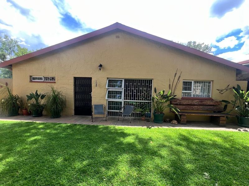 3 Bedroom House For Sale in Pionierspark Ext 1 - Photo 7