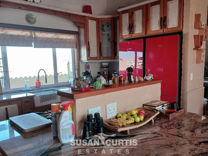 Double Storey Family Home - Photo 8