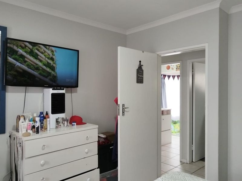 2-Bedroom Unit with Private Garden and Built-In Braai in Glen Marais - Photo 8