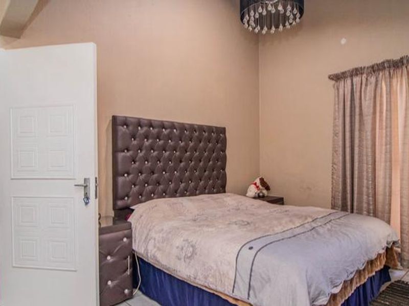 3 Bedroom home and smart investment - Photo 8