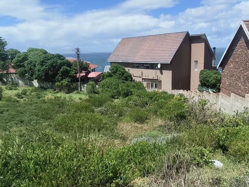 Prime 750m2 Vacant Land in Dana Bay with Sea View - Photo 3