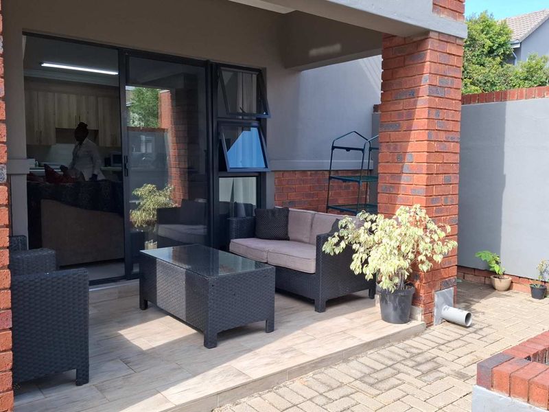 Modern Living in Secure Nature Estate - Photo 3