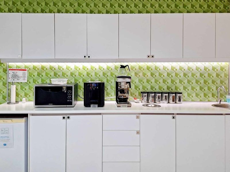 Serviced office space for 10 persons in HQ Nelspruit - Photo 7