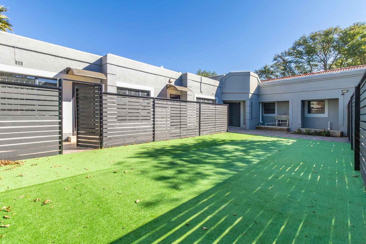 Large Property to Let in Blairgowrie - Photo 3