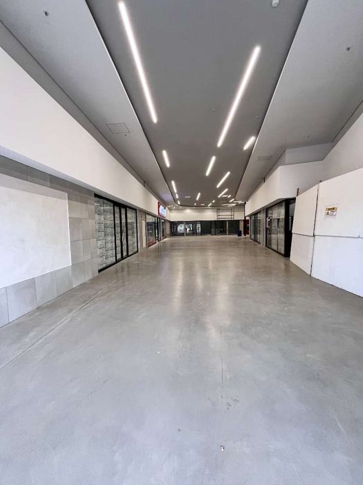 Property #2432683, Retail Rental Monthly in Kleine Kuppe