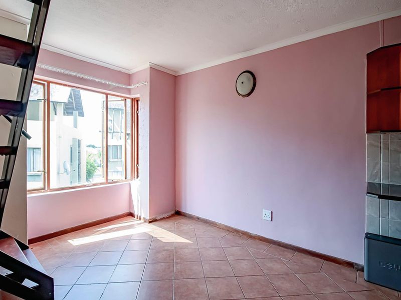 2-Bedroom Apartment in a Secure Estate - Photo 3