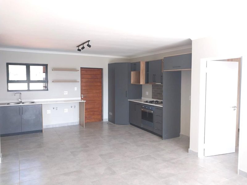UPPER FLOOR 2 BEDROOM UNIT WITH BALCONY NOW AVAILABLE TO RENT IN OLYMPUS - Photo 10