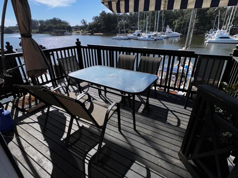 ⚓ Waterfront Luxury Living with Private Jetty & 42ft Yacht Included! ⚓ - Photo 2