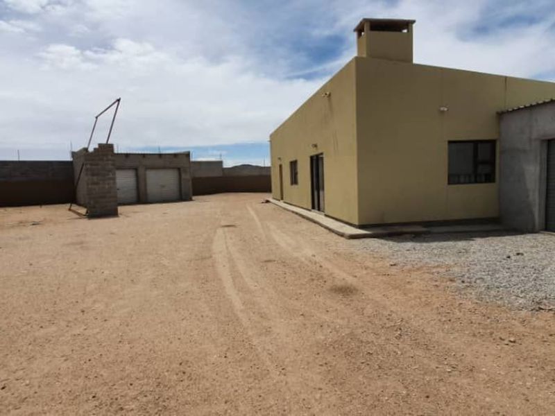 FOR SALE- 3 BEDROOM HOUSE IN ARANDIS, NAMIBIA - Photo 10
