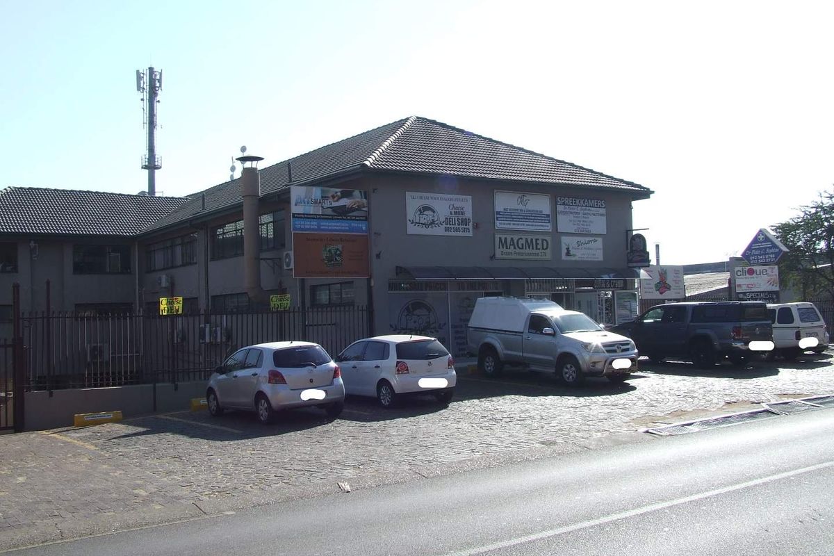 31.23 sqm OFFICE TO RENT IN MAGALIESKRUIN FOR R2650.00PM AVAILABLE IMMEDIATELY - Photo 5