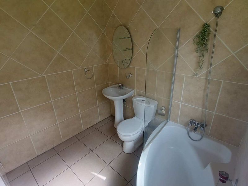 Luxury Living: 1-Bedroom Gem with Pool & Security! - Photo 5