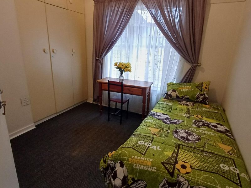 House huge potential - Photo 10