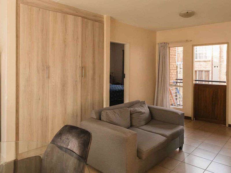 Modern 1-Bedroom Apartment - Photo 5