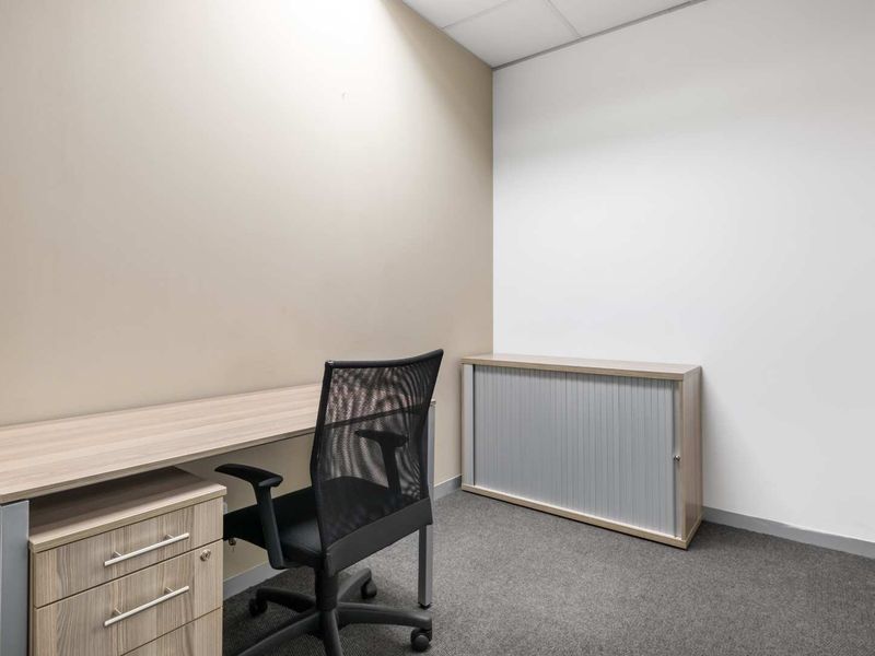 Private office space for 1 person in Regus Tyger Valley, Willowbridge - Photo 2