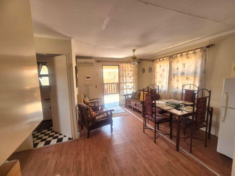 Fully Furnished Timber house - Photo 2