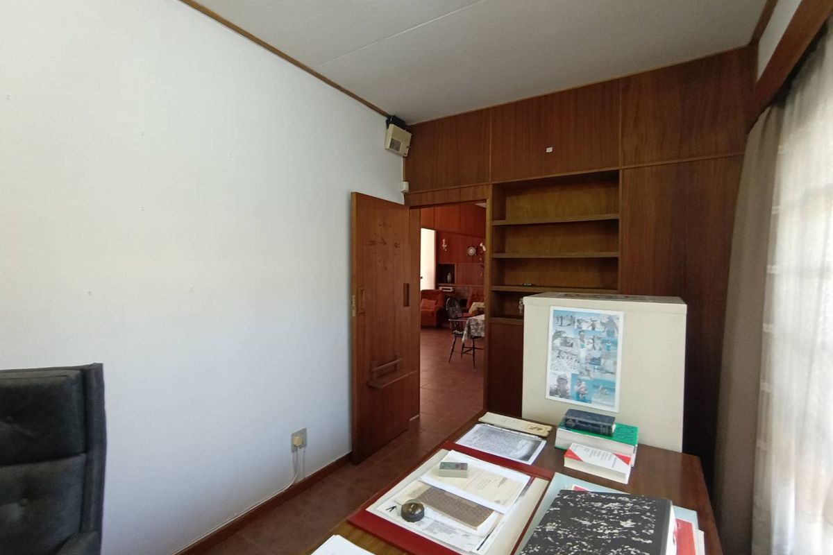 Exquisite House for sale in Klein Windhoek - Photo 5