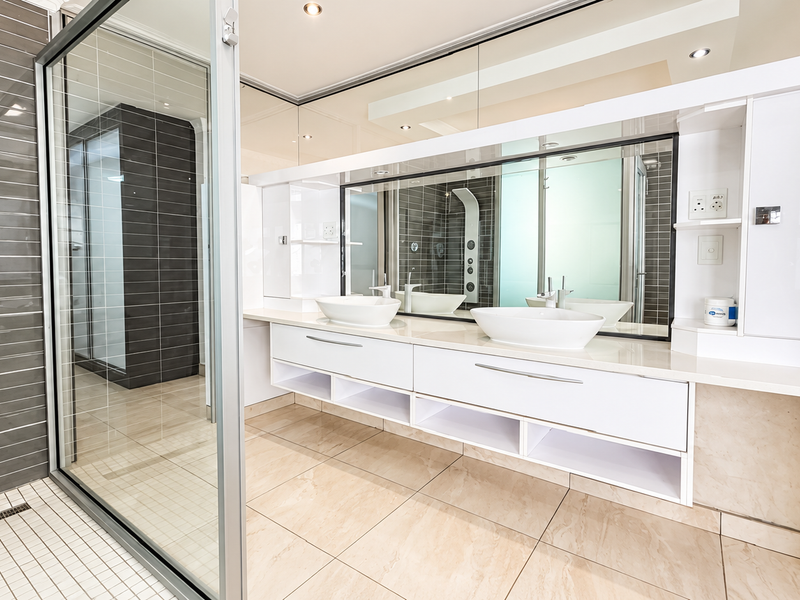 🏡 **SUPER MODERN FAMILY HOME FOR SALE | ELISENHEIM** - Photo 10