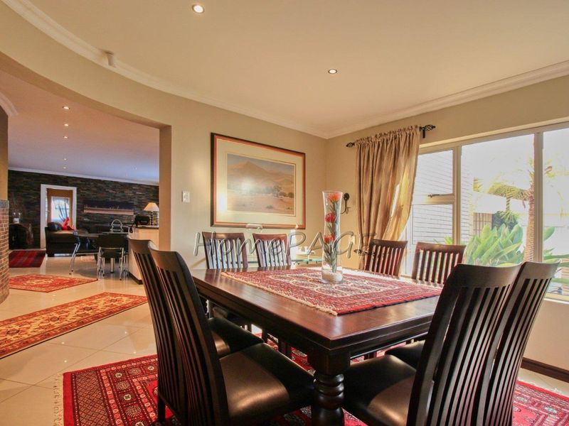 Ext 1, Otjiwarongo:  Stunning 4 Bedroom Home is for Sale - Photo 9