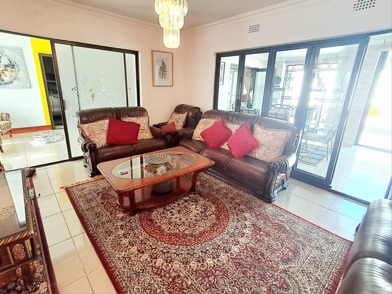 4 Bedroom House for Sale in Brackendowns - Photo 5