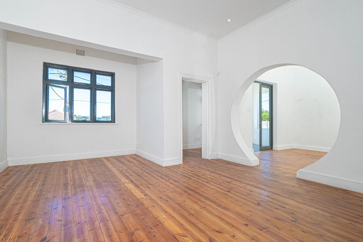 Charm and grace with lots of space. - Photo 5