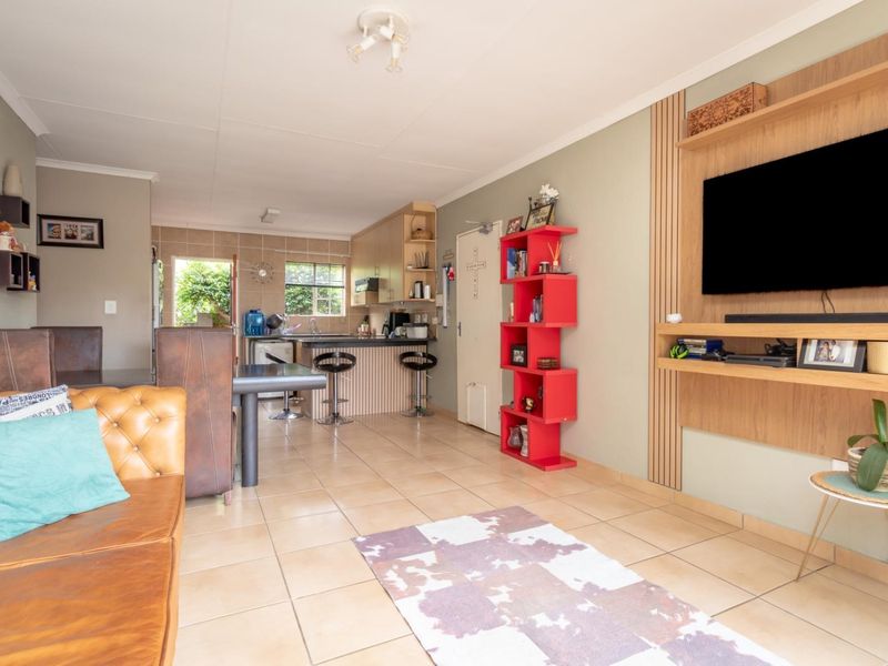 3 Bed 2 Bath Simplex To Let in Honeydew Manor Available 1 June 2026 - Photo 7