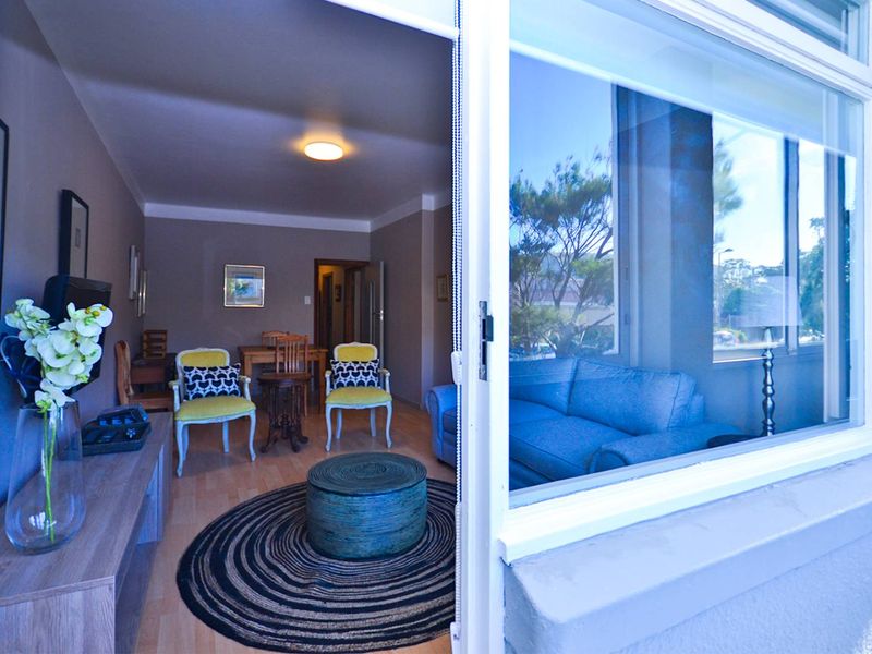 Charming Mouille Point Apartment - Photo 7