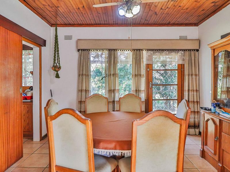 Spacious Family Home in Hayfields - Photo 9