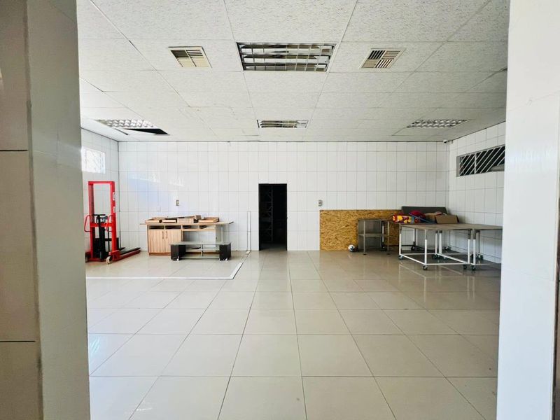 Spacious Workshop/Warehouse - Photo 4