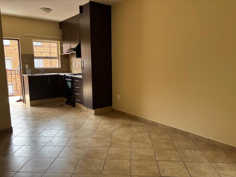 2 Bedroom Apartments for sale in Kempton Park - Photo 3